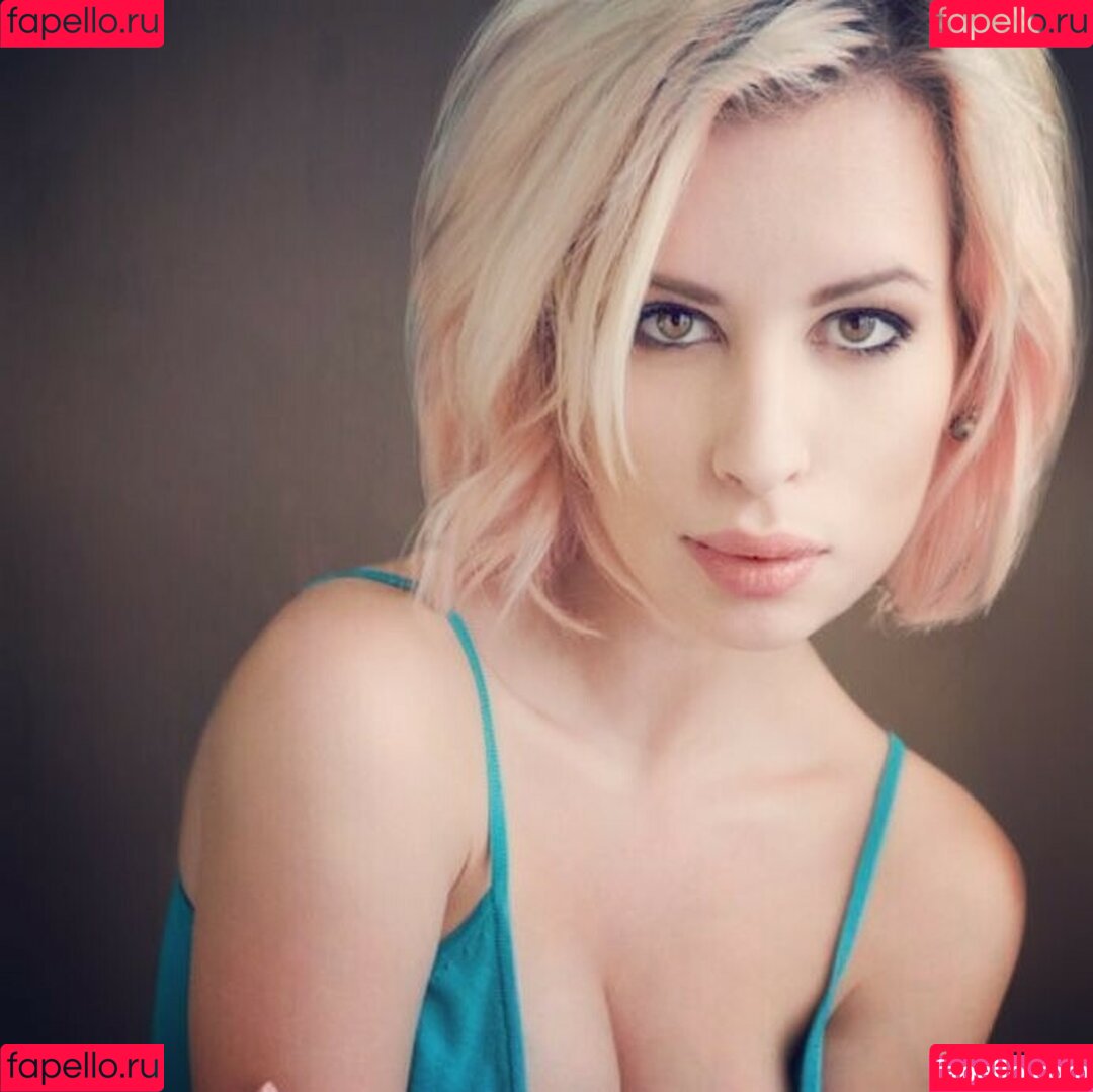 Uli Krown Onlyfans Photo Gallery 