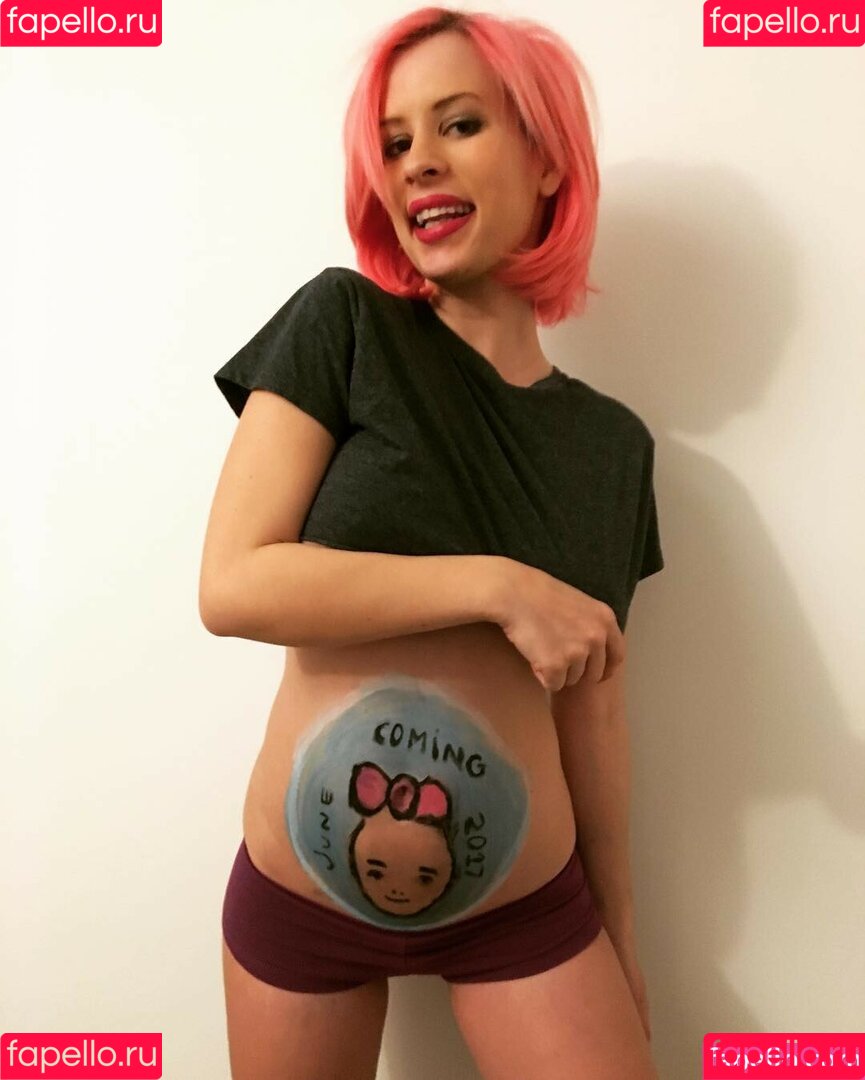 Uli Krown Onlyfans Photo Gallery 