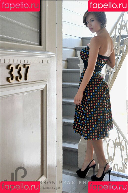 Uli Krown Onlyfans Photo Gallery 