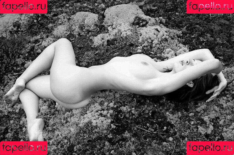 Uli Krown Onlyfans Photo Gallery 