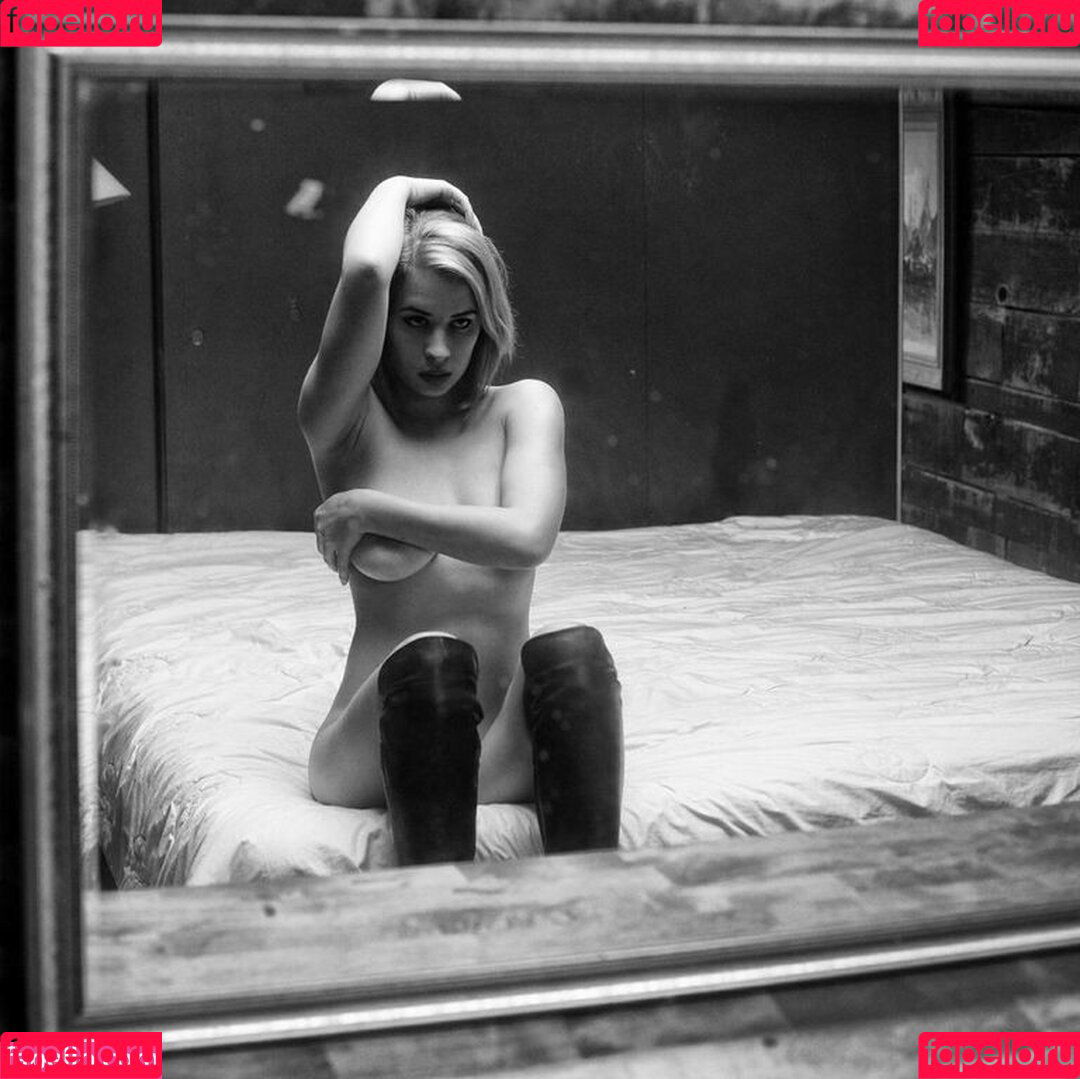 Uli Krown Onlyfans Photo Gallery 