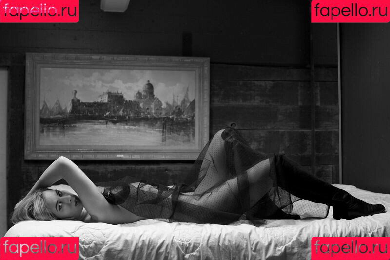 Uli Krown Onlyfans Photo Gallery 