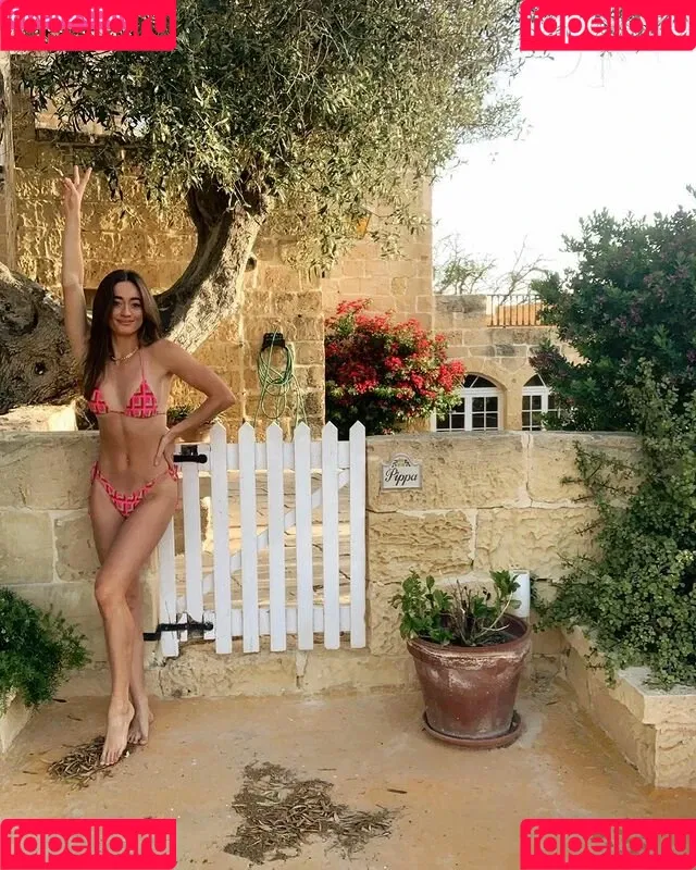Clara Felicity Smith Onlyfans Photo Gallery 