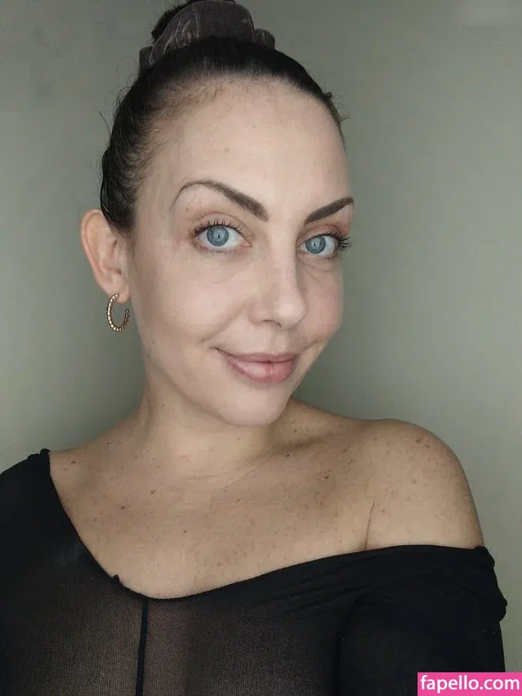 Avi-Montana Onlyfans Photo Gallery 