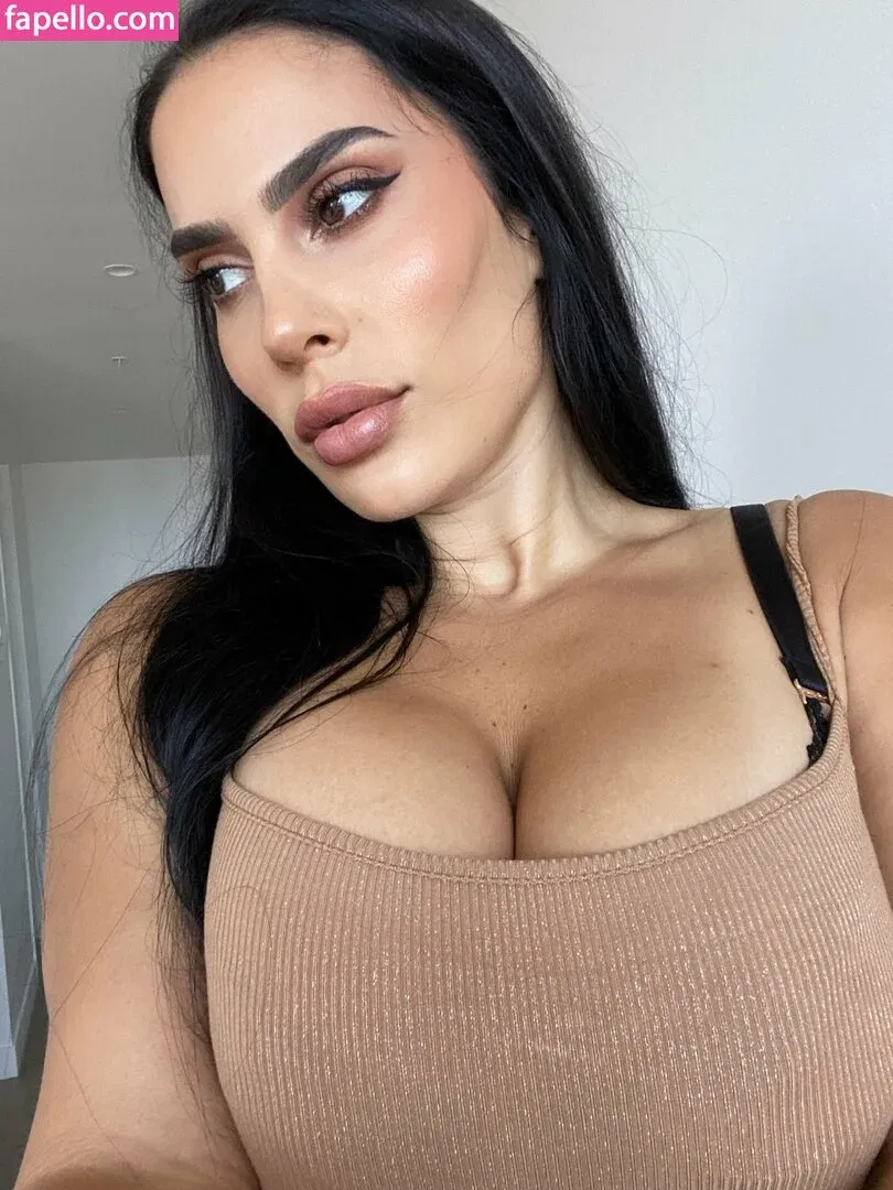 Honey Adams Onlyfans Photo Gallery 