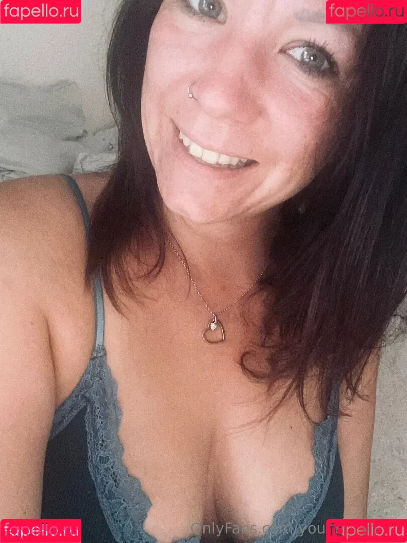 HotMommy / your.hot.mom Onlyfans Photo Gallery 
