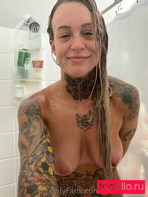 Taylor Starling Onlyfans Photo Gallery 