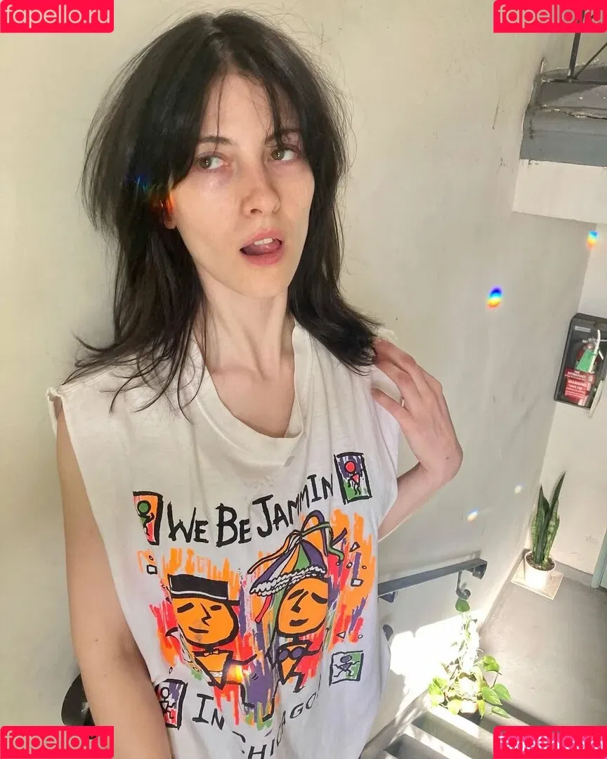 MaryTV Onlyfans Photo Gallery 