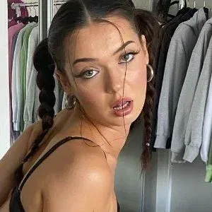 stella.redpath Onlyfans Photo Gallery 