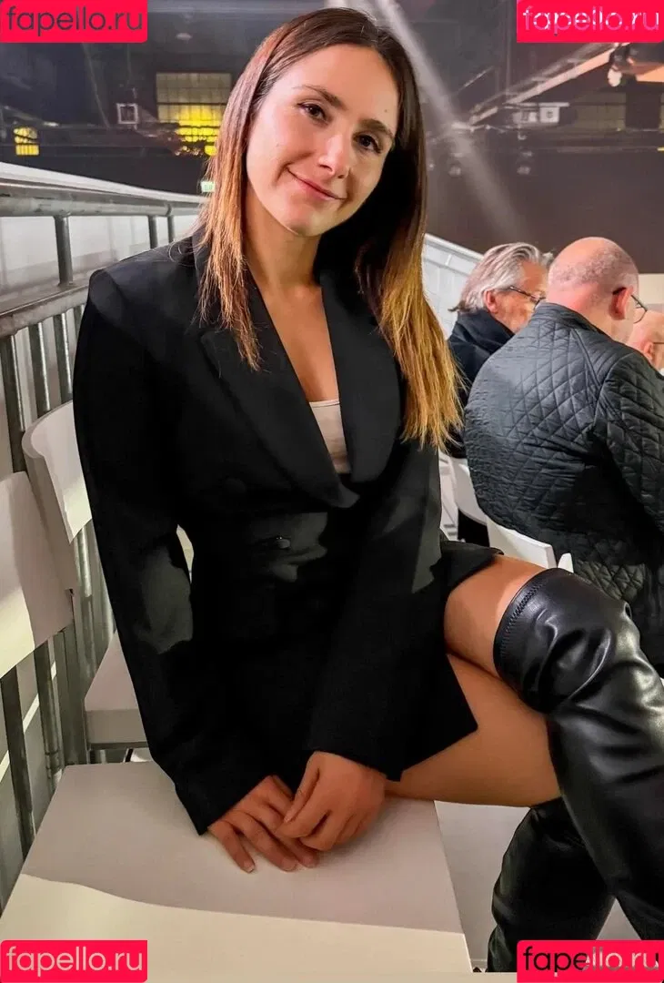 Lisa Yasmin Onlyfans Photo Gallery 