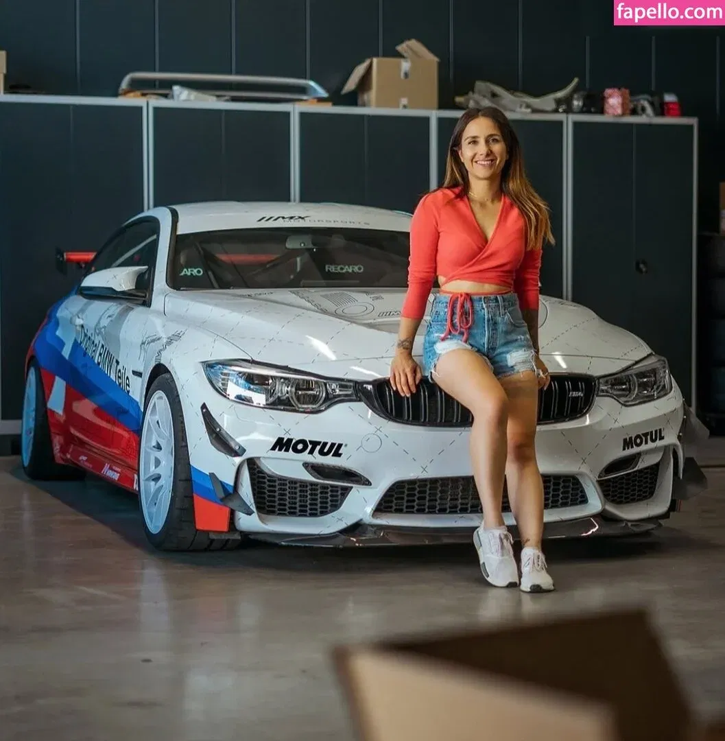 Lisa Yasmin Onlyfans Photo Gallery 