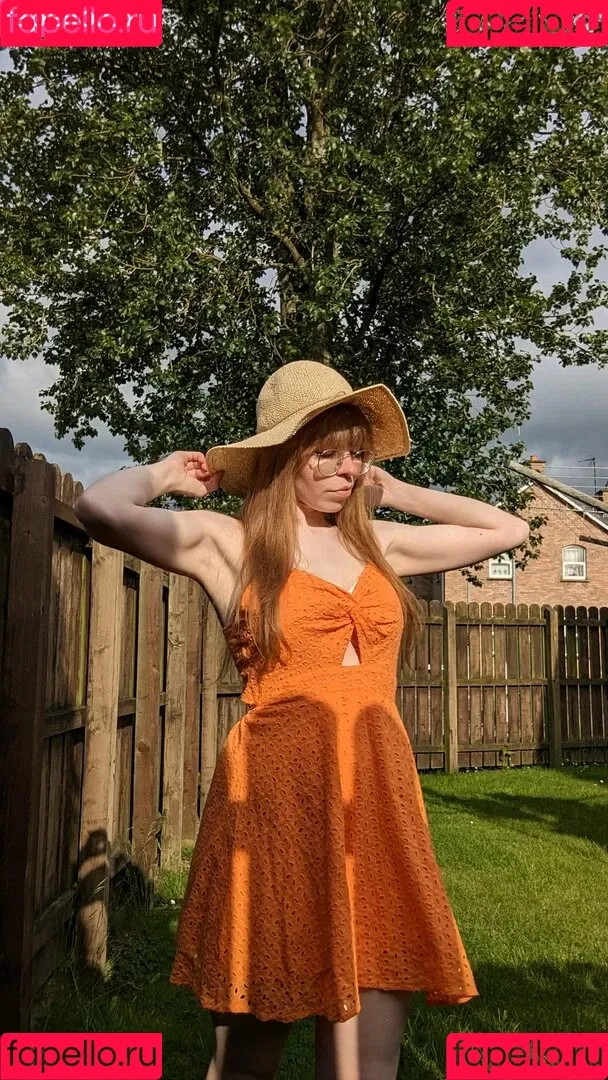 Bat Maisie Onlyfans Photo Gallery 