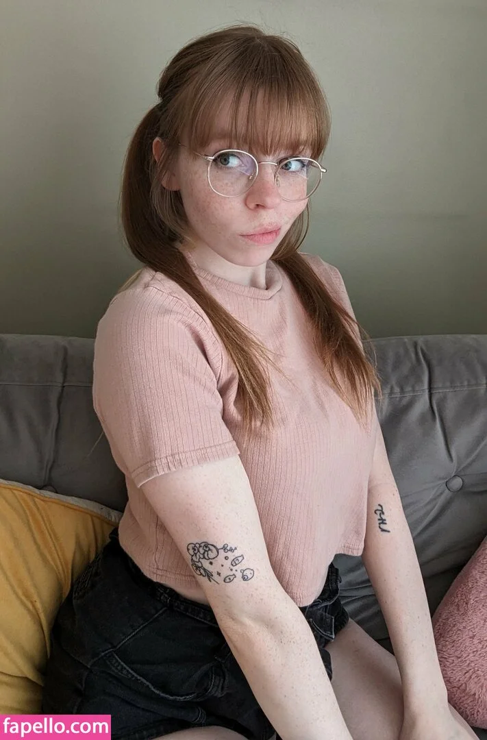 Bat Maisie Onlyfans Photo Gallery 