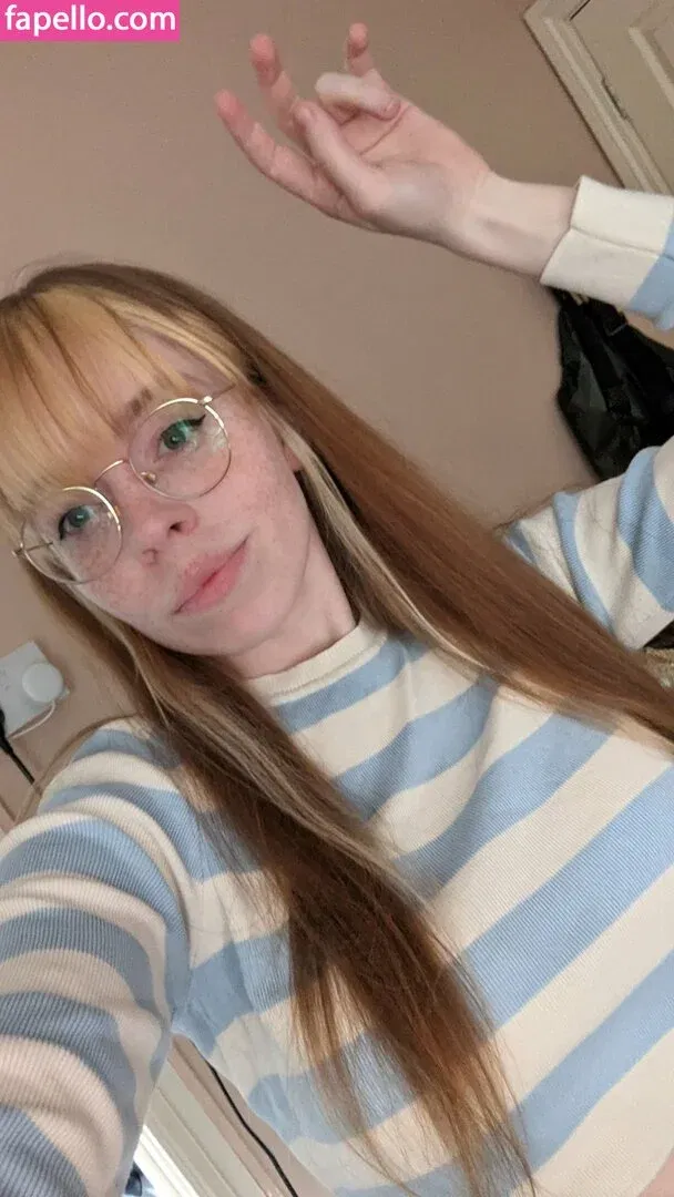 Bat Maisie Onlyfans Photo Gallery 