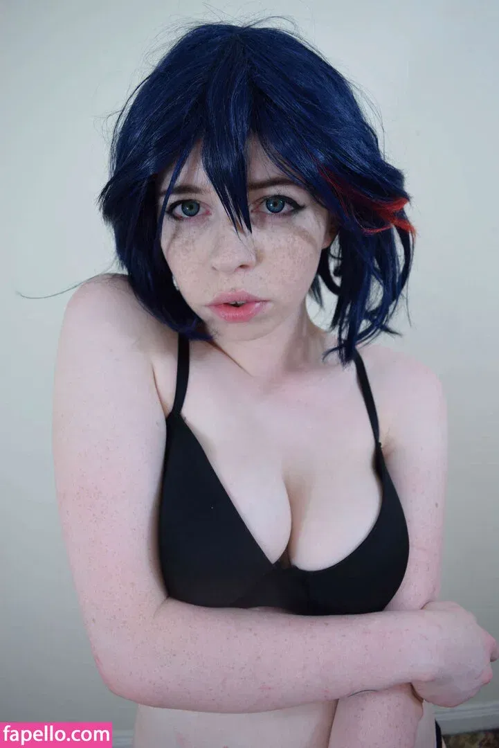 Bat Maisie Onlyfans Photo Gallery 