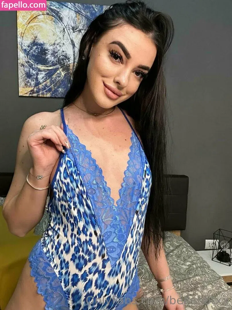 bellahotx Onlyfans Photo Gallery 