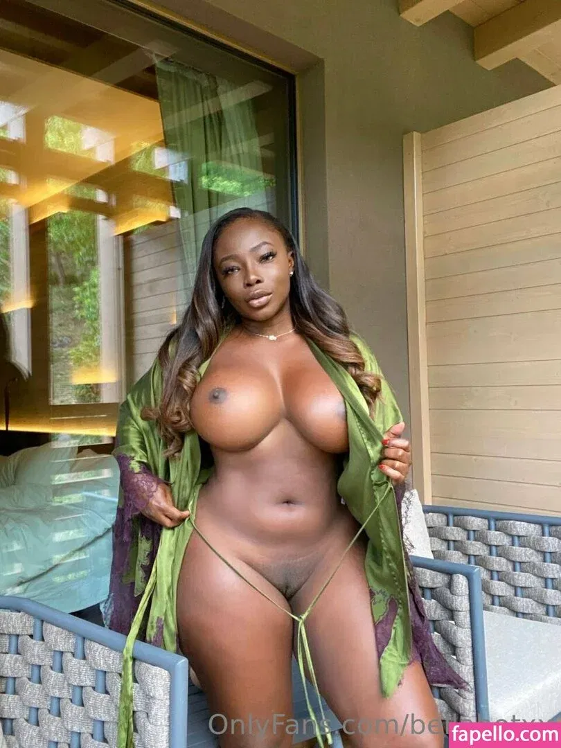 bellahotx Onlyfans Photo Gallery 