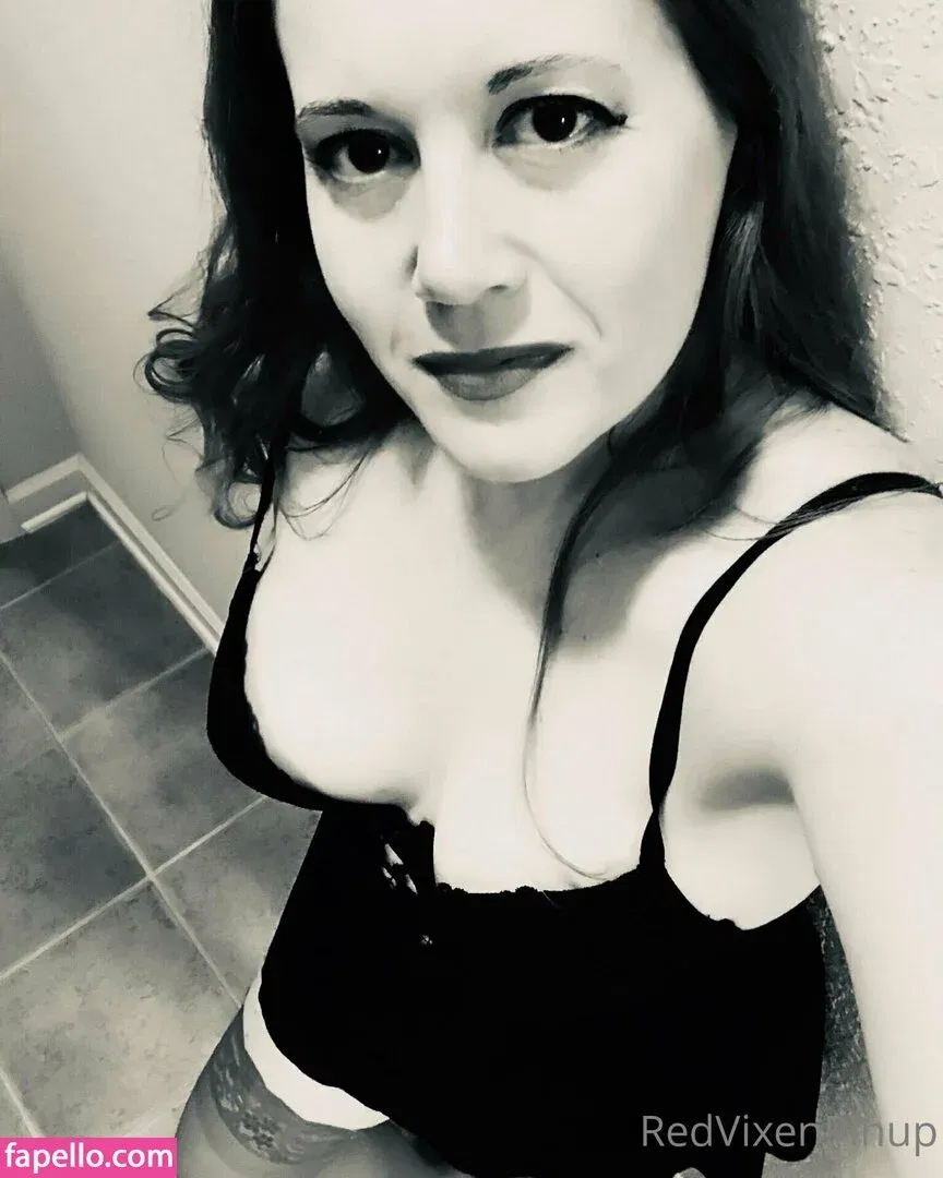 redvixenpinup Onlyfans Photo Gallery 