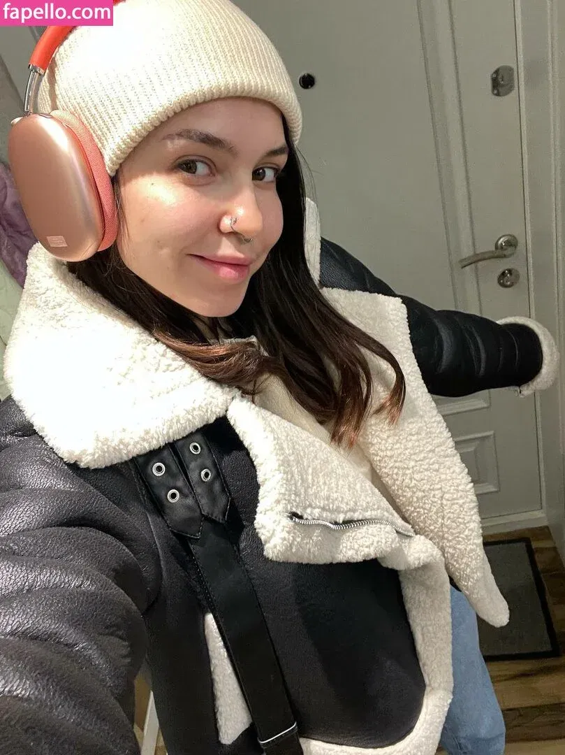 KiraFemmeFatal Onlyfans Photo Gallery 