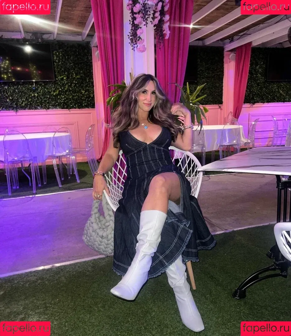 Julie Piraino Onlyfans Photo Gallery 