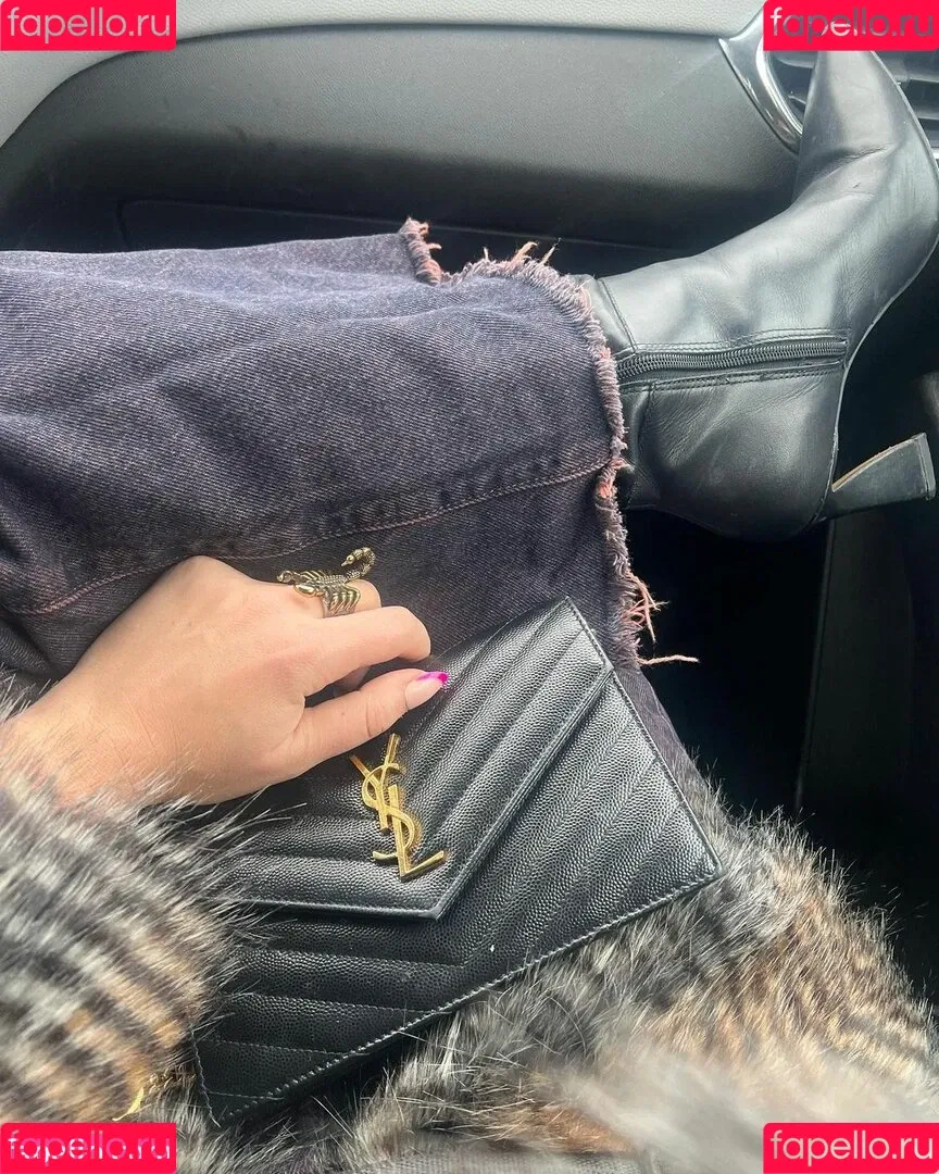 Julie Piraino Onlyfans Photo Gallery 