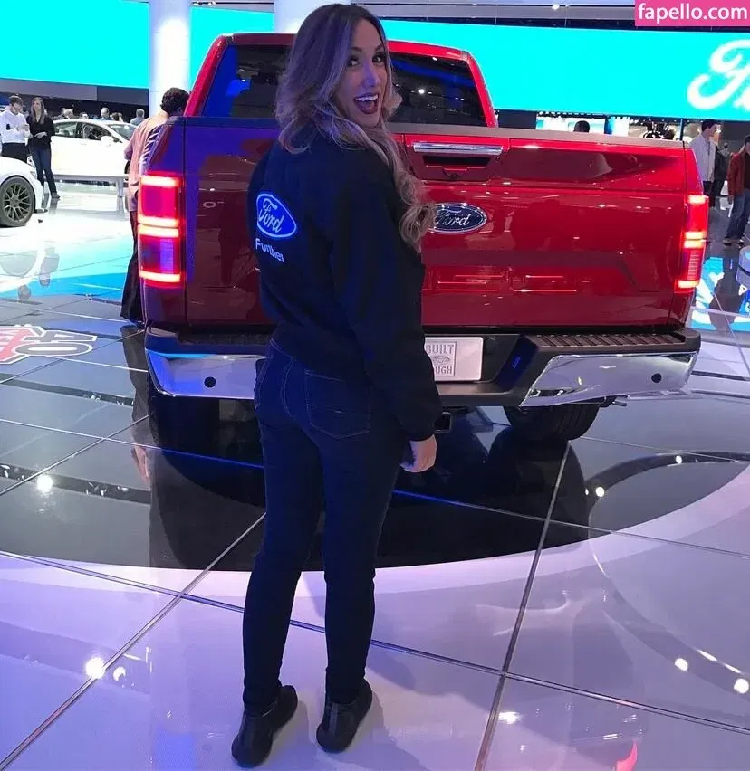 Julie Piraino Onlyfans Photo Gallery 