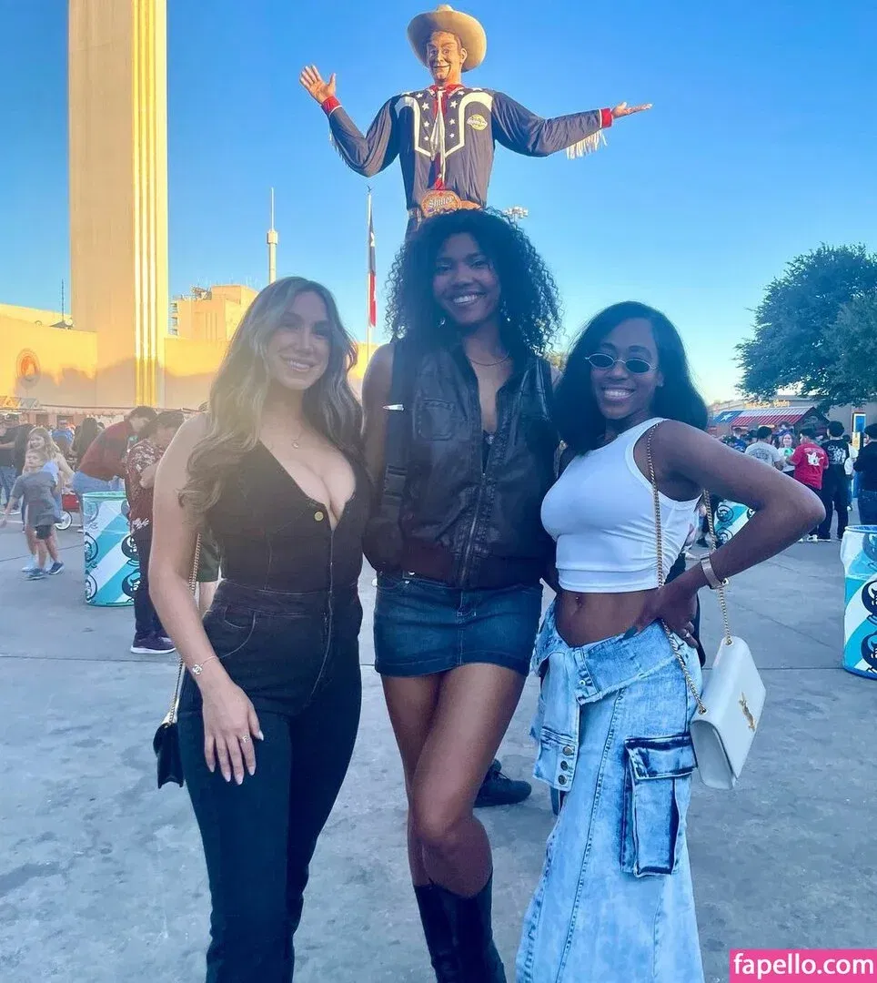 Julie Piraino Onlyfans Photo Gallery 