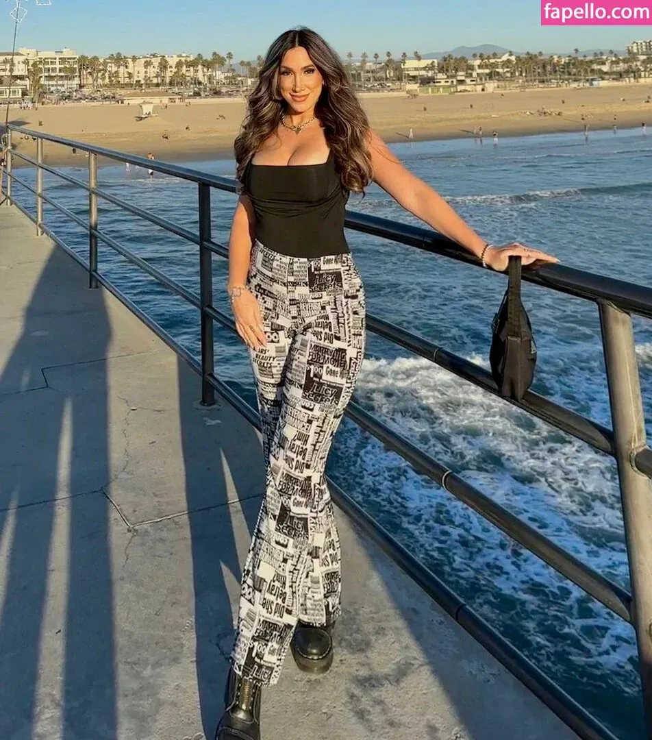 Julie Piraino Onlyfans Photo Gallery 