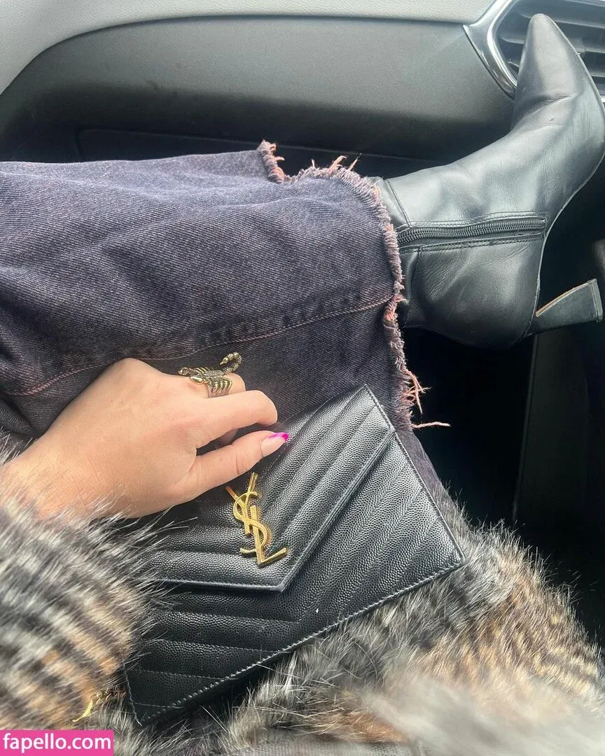 Julie Piraino Onlyfans Photo Gallery 