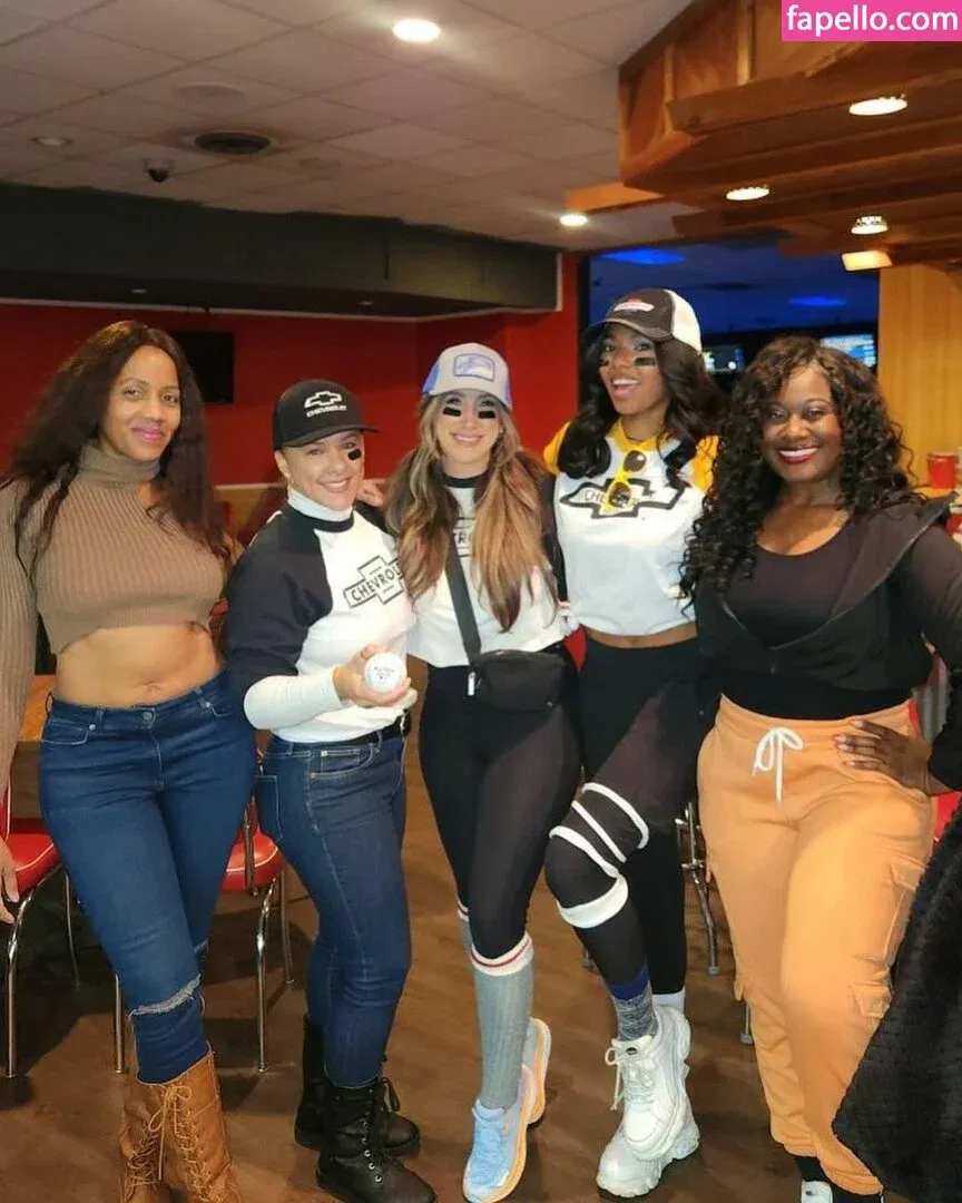 Julie Piraino Onlyfans Photo Gallery 