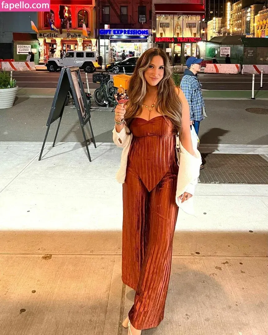 Julie Piraino Onlyfans Photo Gallery 