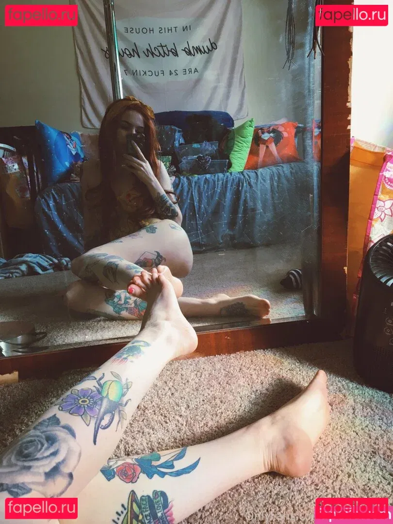 c0meonaileen Onlyfans Photo Gallery 