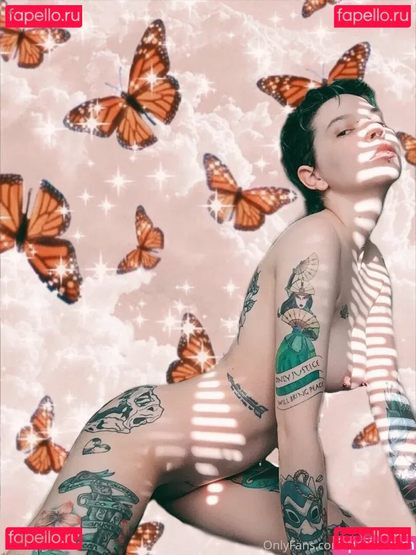 c0meonaileen Onlyfans Photo Gallery 