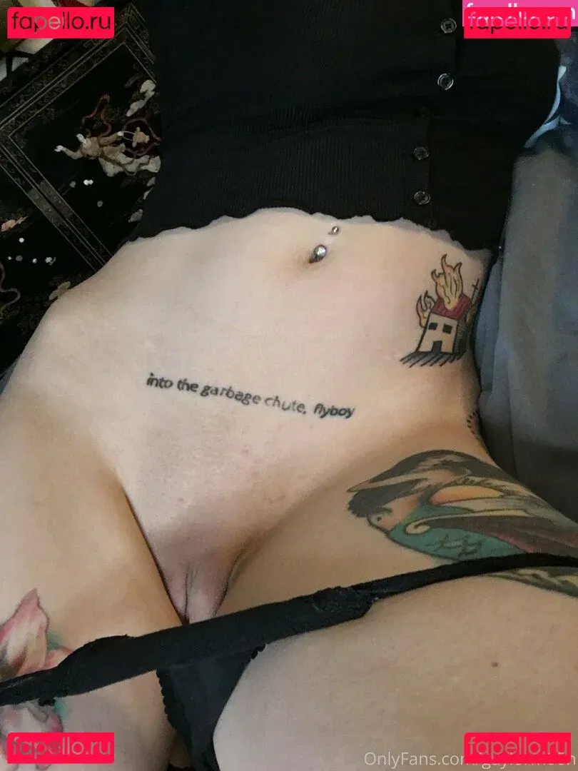 c0meonaileen Onlyfans Photo Gallery 