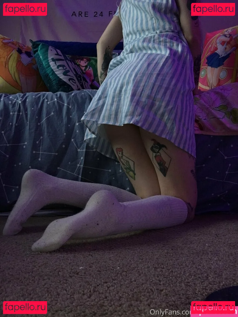 c0meonaileen Onlyfans Photo Gallery 