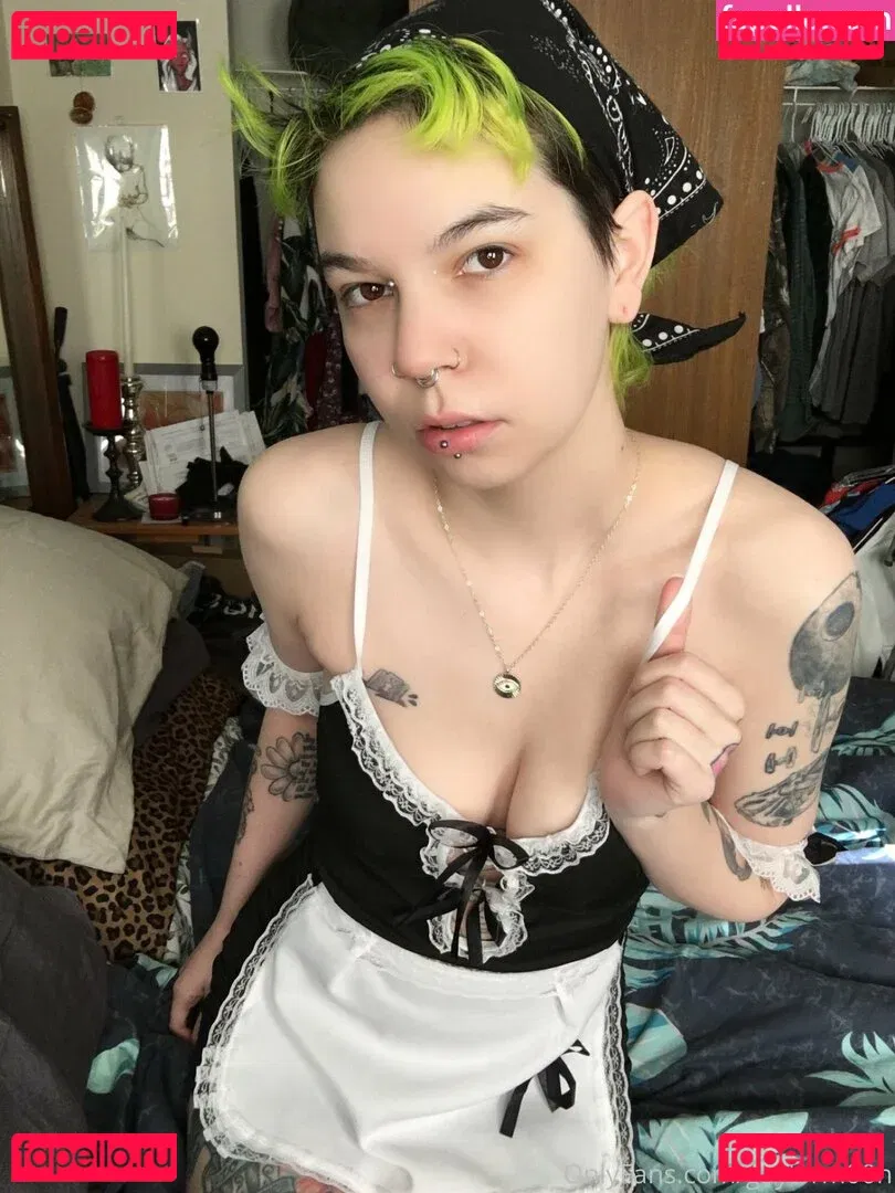 c0meonaileen Onlyfans Photo Gallery 