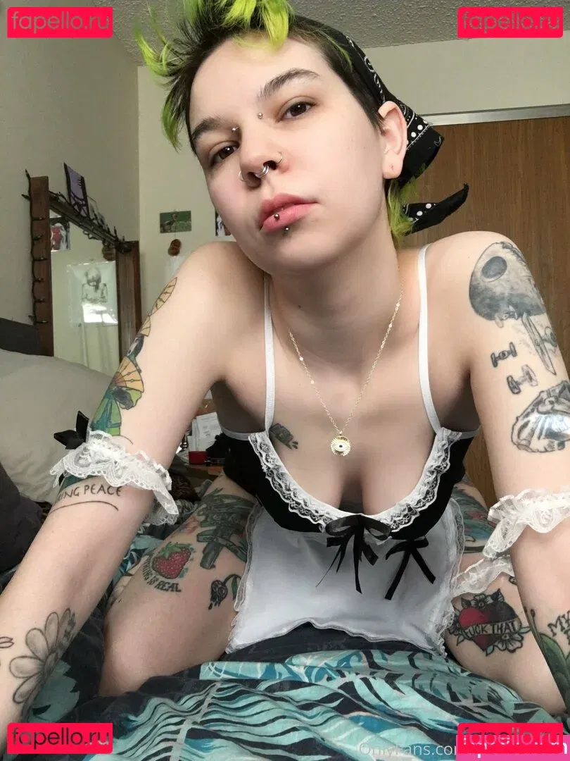 c0meonaileen Onlyfans Photo Gallery 
