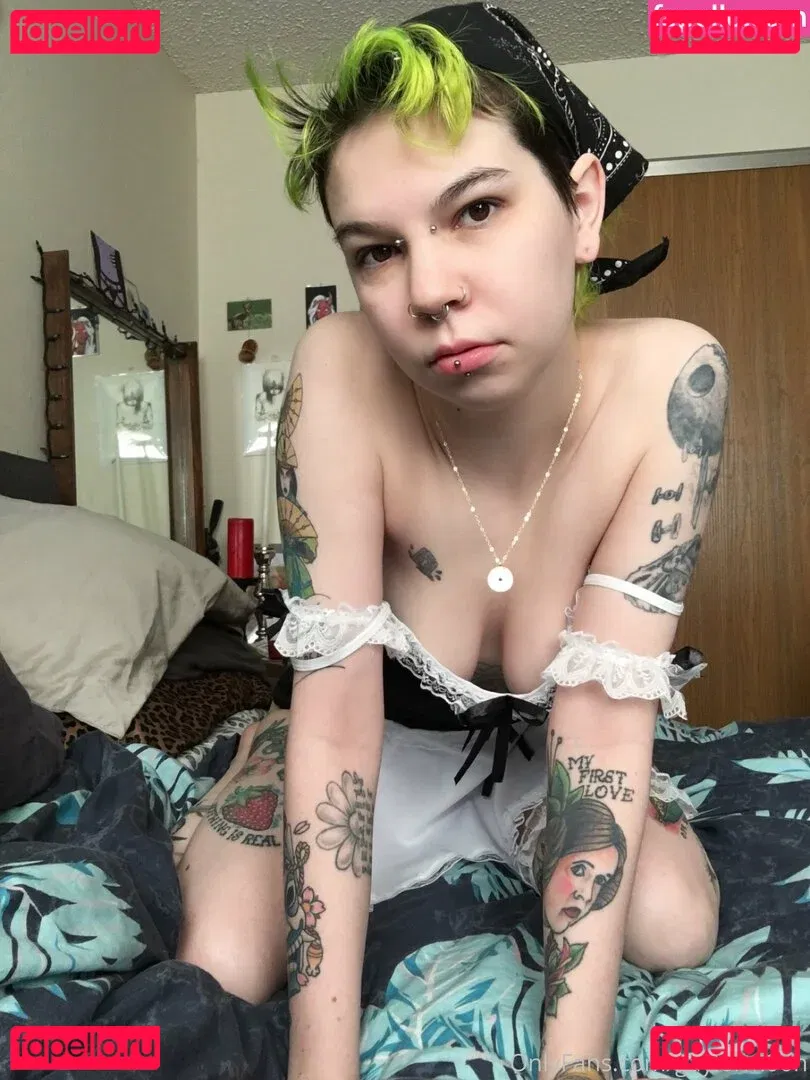 c0meonaileen Onlyfans Photo Gallery 