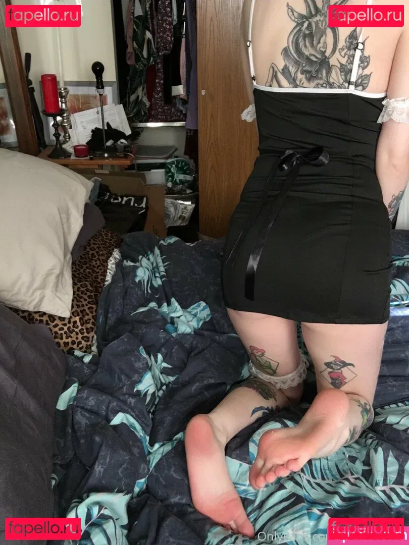 c0meonaileen Onlyfans Photo Gallery 