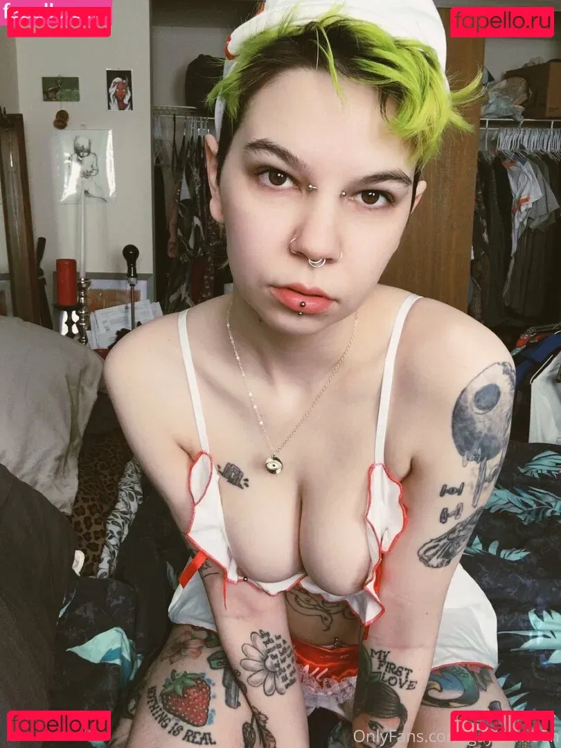 c0meonaileen Onlyfans Photo Gallery 