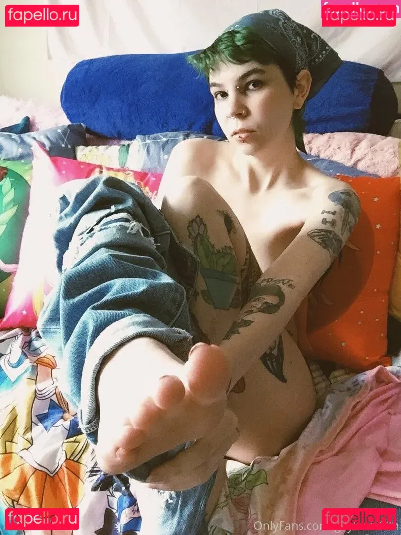 c0meonaileen Onlyfans Photo Gallery 