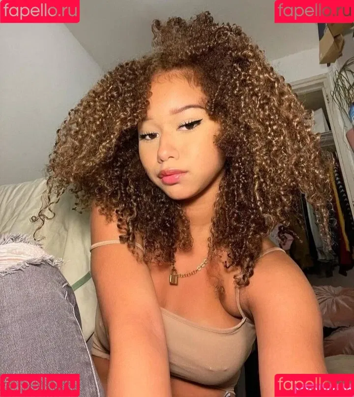 Chevelly Onlyfans Photo Gallery 