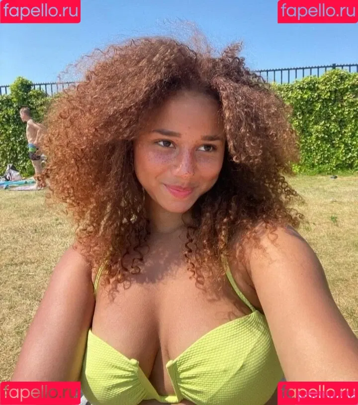 Chevelly Onlyfans Photo Gallery 