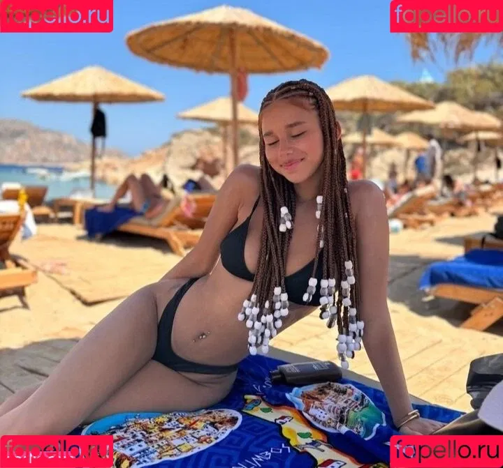 Chevelly Onlyfans Photo Gallery 
