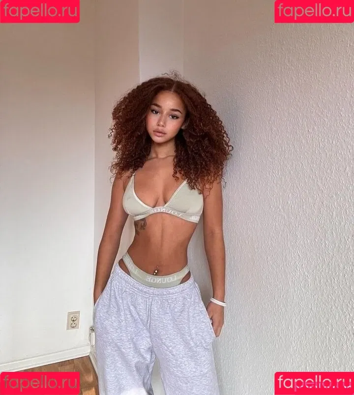 Chevelly Onlyfans Photo Gallery 