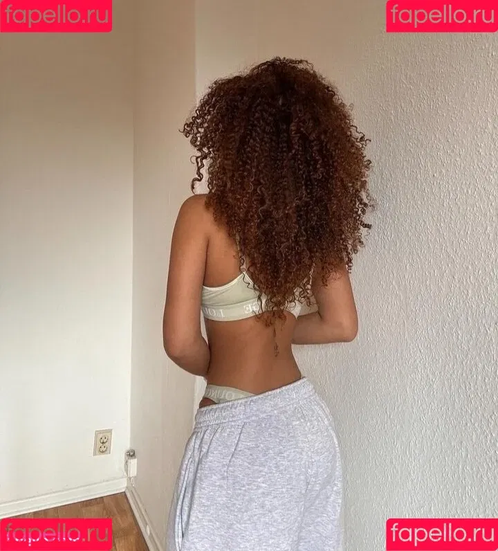 Chevelly Onlyfans Photo Gallery 