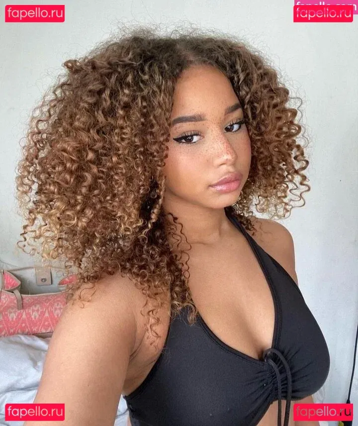 Chevelly Onlyfans Photo Gallery 