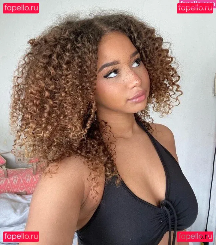 Chevelly Onlyfans Photo Gallery 