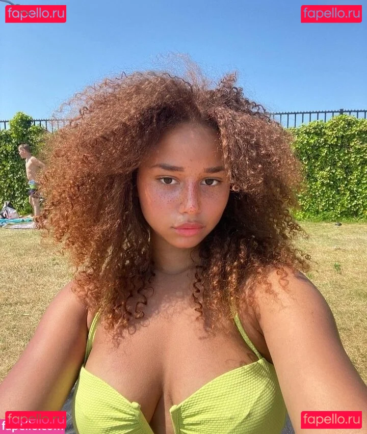 Chevelly Onlyfans Photo Gallery 