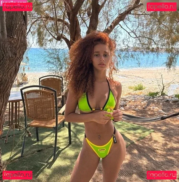 Chevelly Onlyfans Photo Gallery 